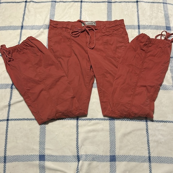 American Rag Cie cargo pants maroon color - Picture 2 of 7
